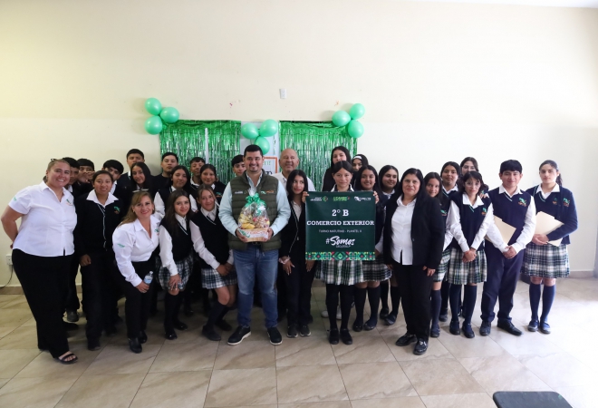 Cerca de nuestras y nuestros estudiantes