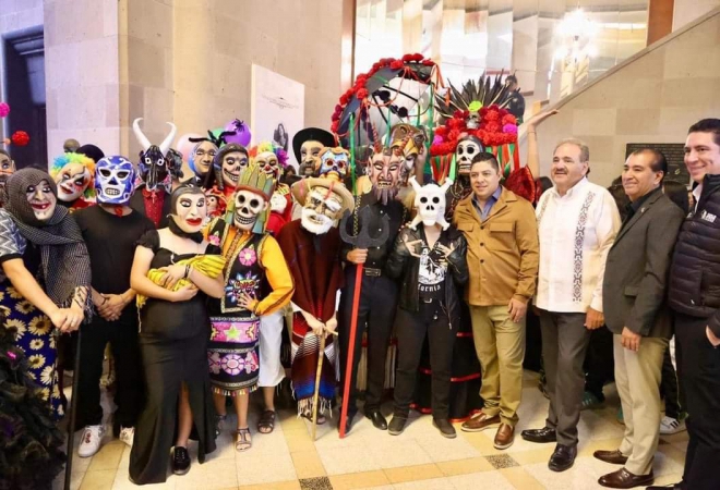 Grupo de Danza Folklórica Ek-Balam de CECyTE...