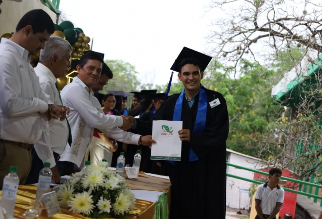 ¡Orgullo y celebración en el Plantel V “Ébano”!