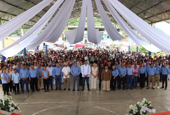 ¡CECyTESLP celebra con orgullo la graduación...