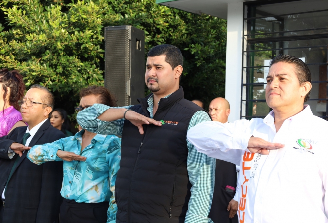 Honores a la Bandera e inicio de Ciclo Escolar...